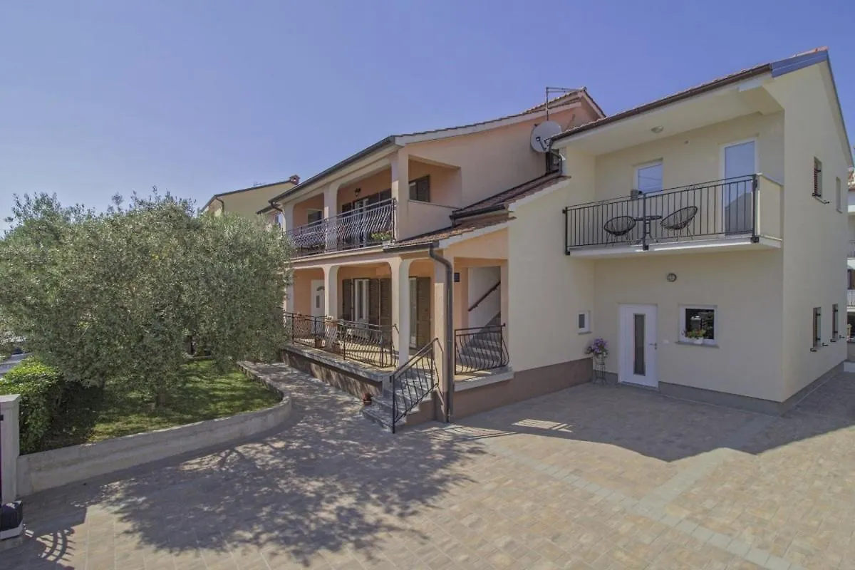 Guest house Apartments Doris In Rovinj